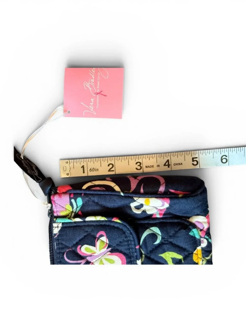 NWT Vera Bradley Pushlock Wallet Wristlet Ribbons Floral Quilted Zip Around Wall